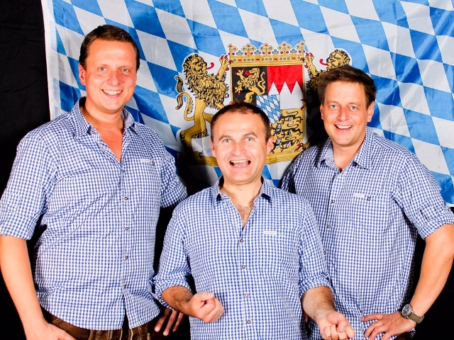Die Bergvagabunden aus Bayern spielen bayerische Volksmusik bayerische Volksmusik aus Bayern