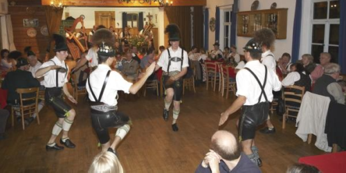 Lederhosen dancers in Munich