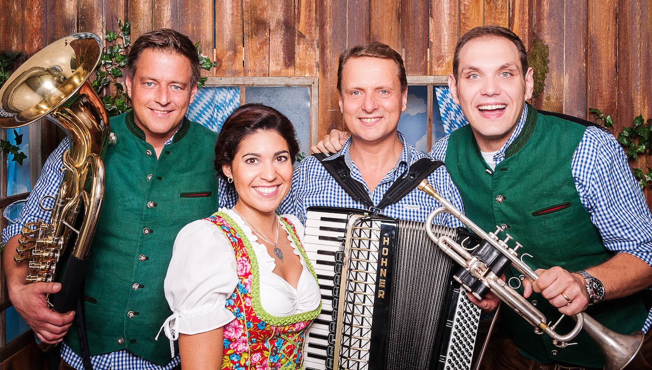 Orchestre "Bergvagabunden" pour votre soirée choucroute, oktoberfest ou fête de la bière orchestre bavarois oktoberfest soiree choucroute fete de la biere