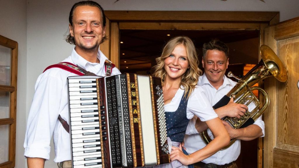 Bavarian bands for hire (© bergvagabunden.com) Bavarian bands for hire