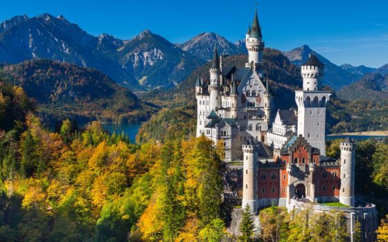 Neuschwanstein castle in Hohenschwangau