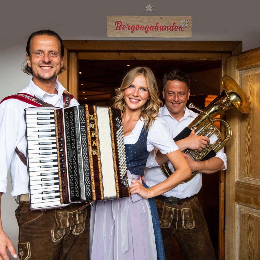 Bands and musicians for a reception in Munich Frankfurt Dusseldorf (© bergvagabunden.com) reception bands musicians Munich Frankfurt Dusseldorf