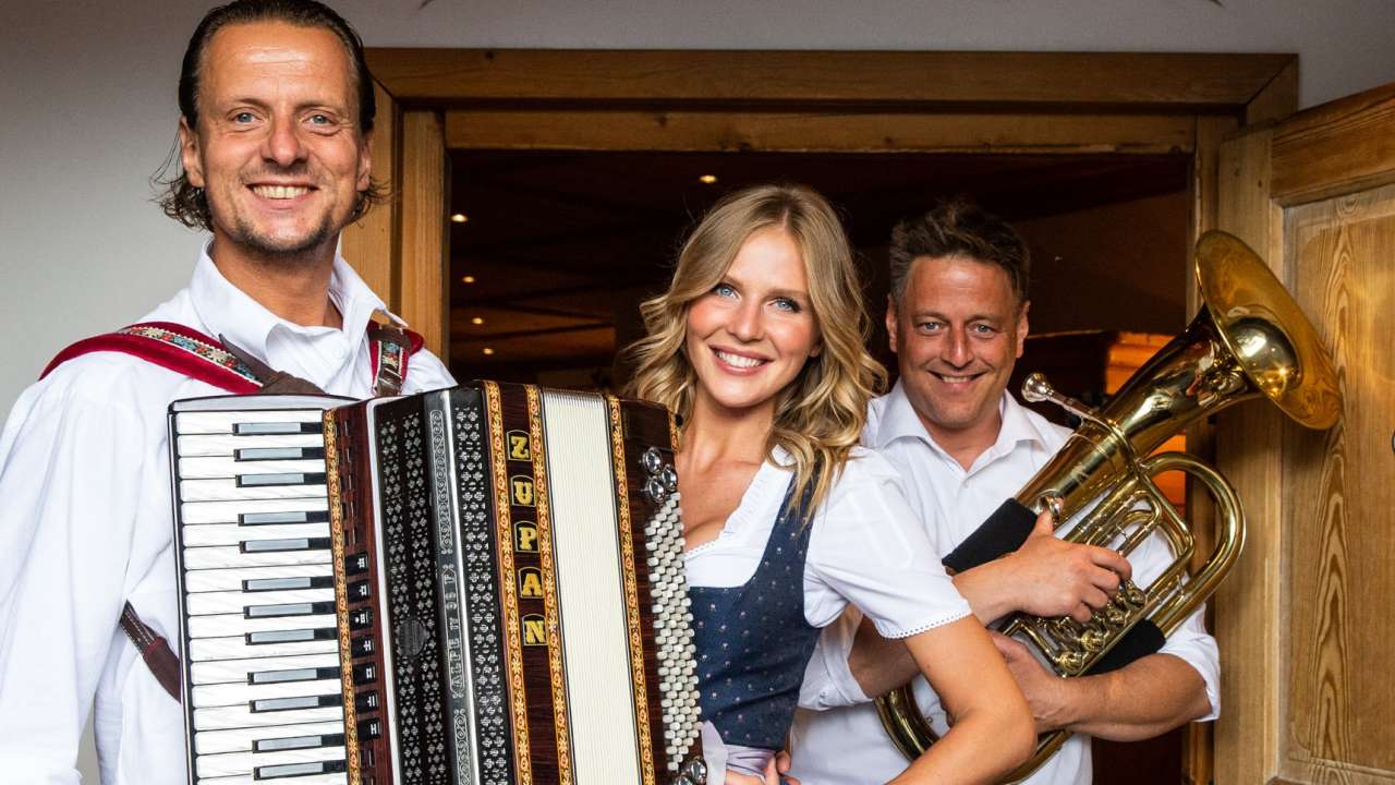 Oktoberfest Band | © bergvagabunden.com Oktoberfest Band