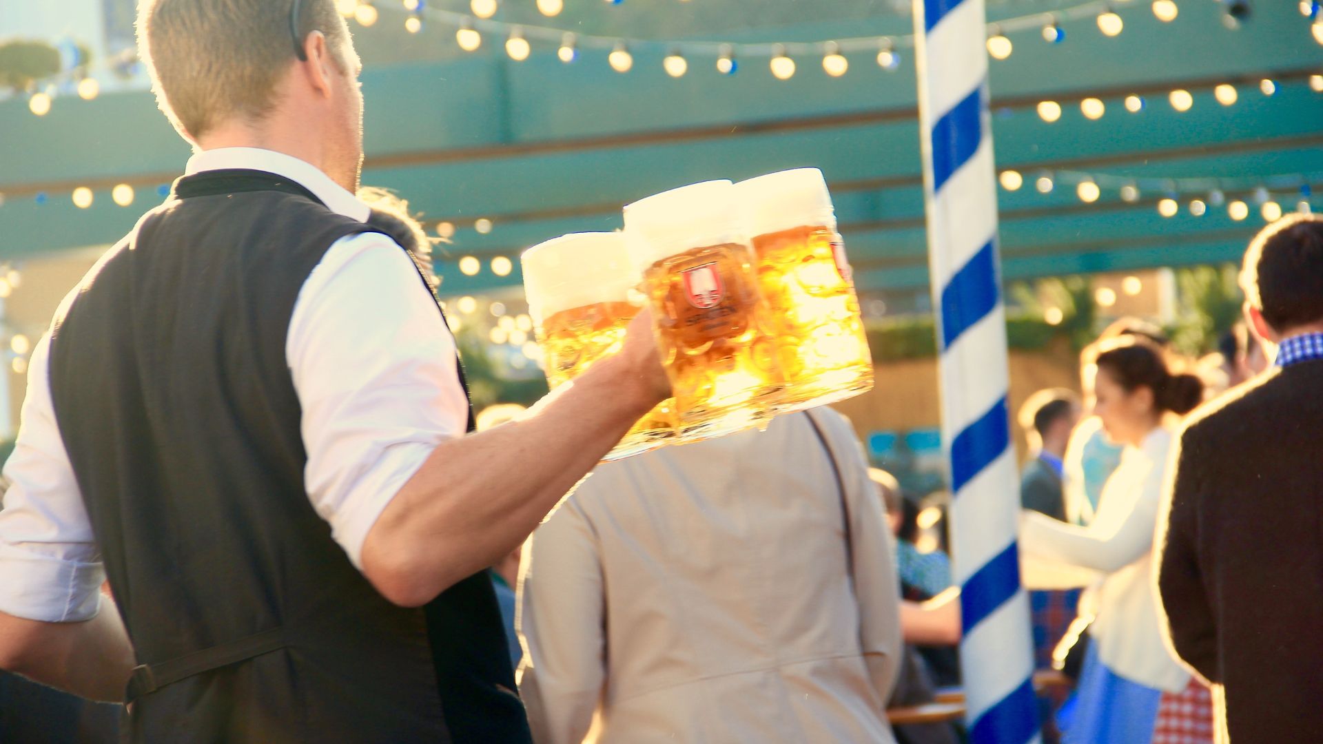 Ein Prosit der Gemutlichkeit | © canva.com Ein Prosit der Gemütlichkeit